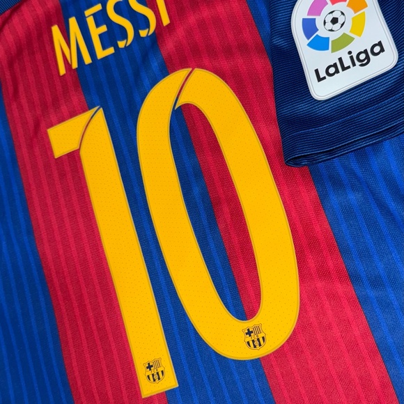 FC Barcelona 2016-17 home shirt jersey - Picture 6 of 6